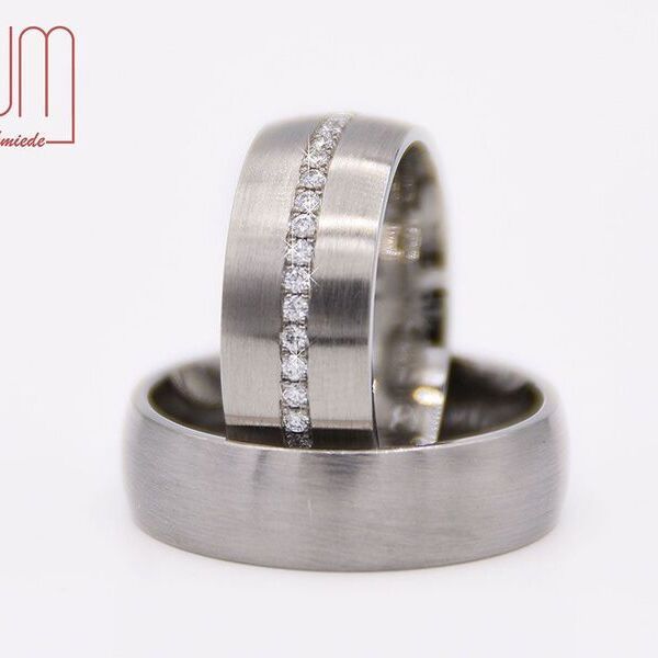 Trauringe Platin 600 mit Brillanten rundherum gefasst